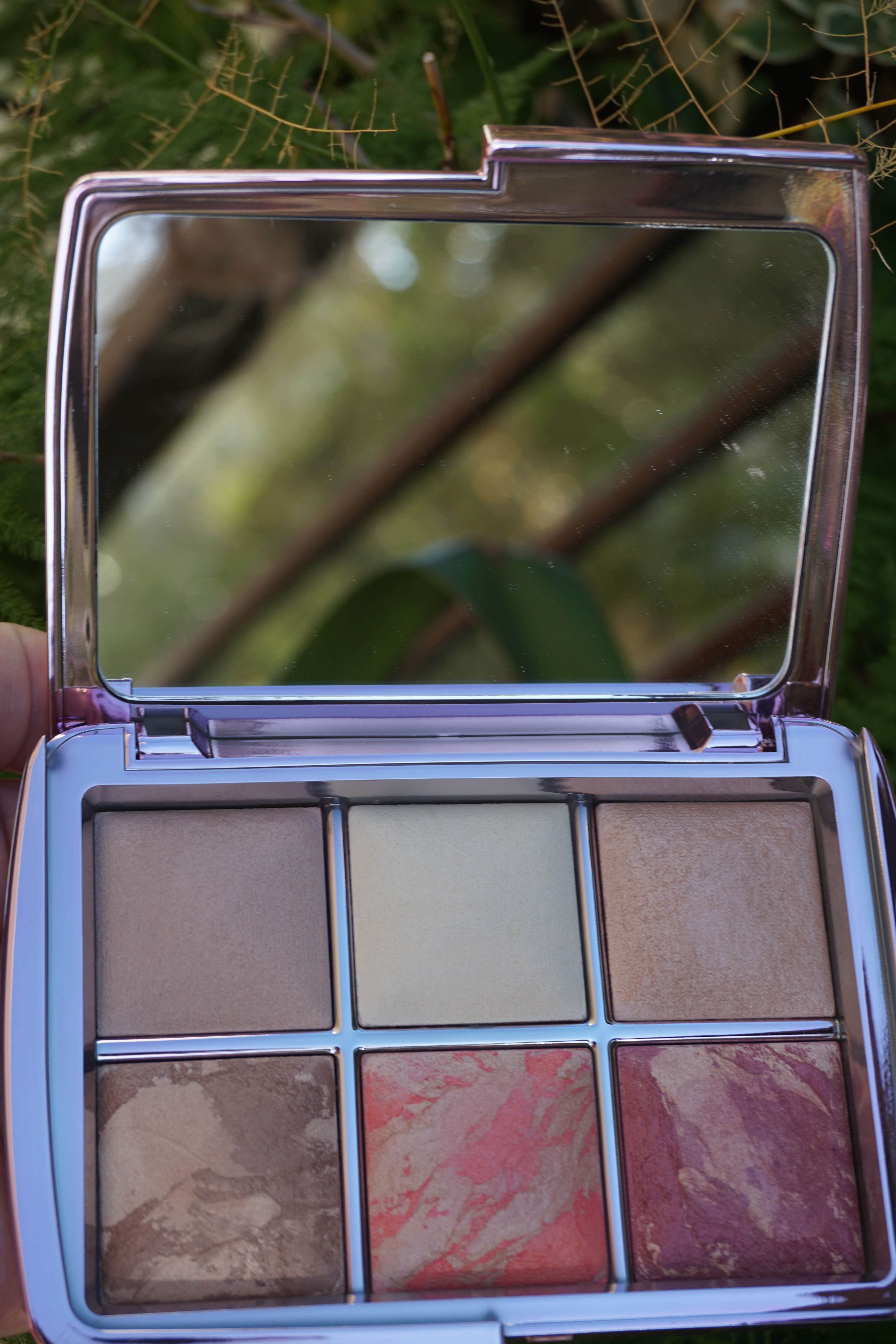 Hourglass Ambient Lighting Volume 4