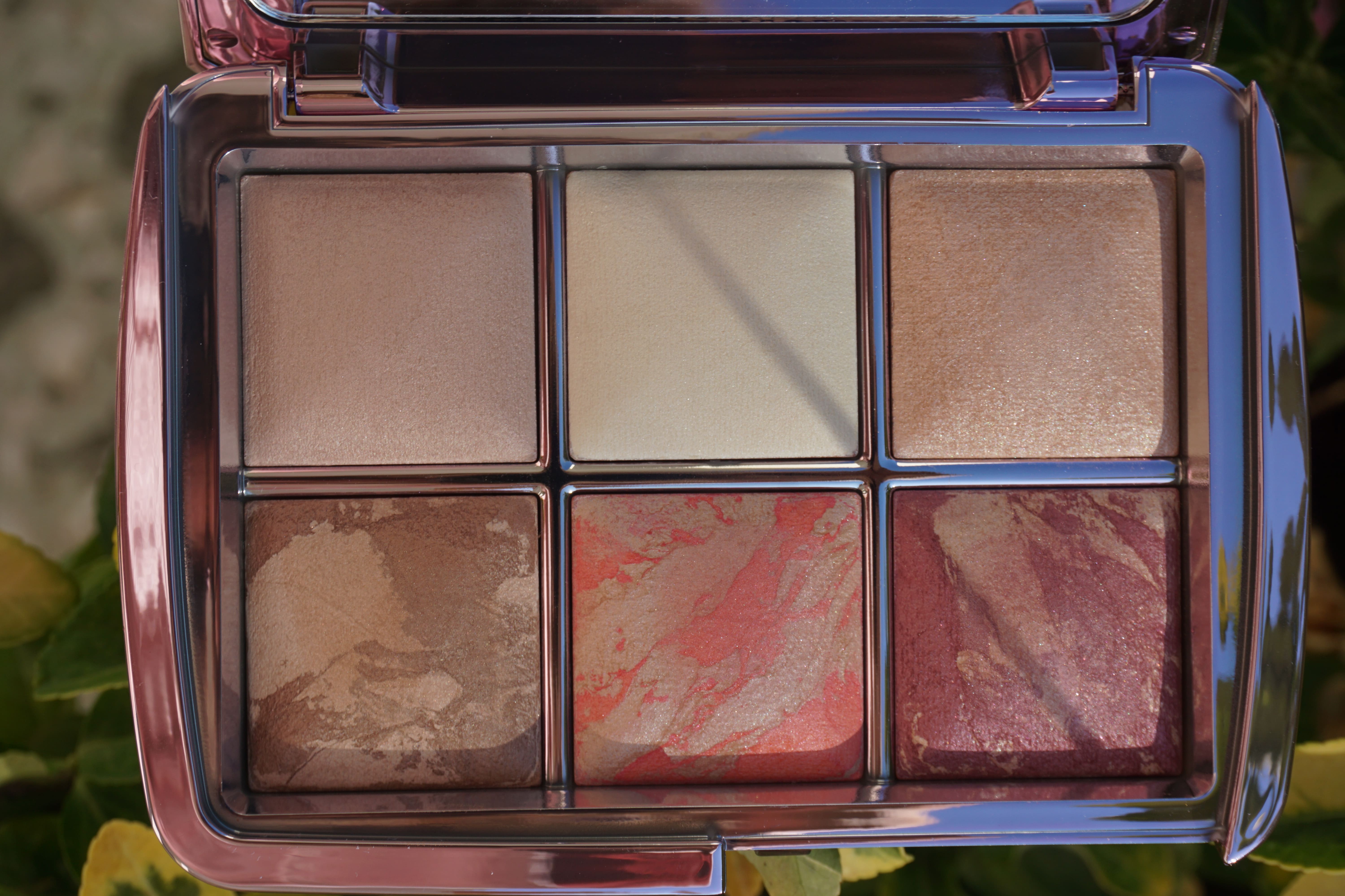 Hourglass Ambient Lighting palette Volume 4