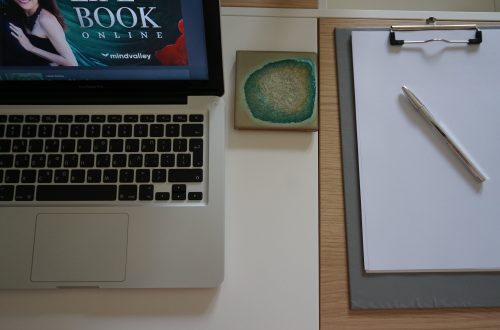 Lifebook Online Desk Image