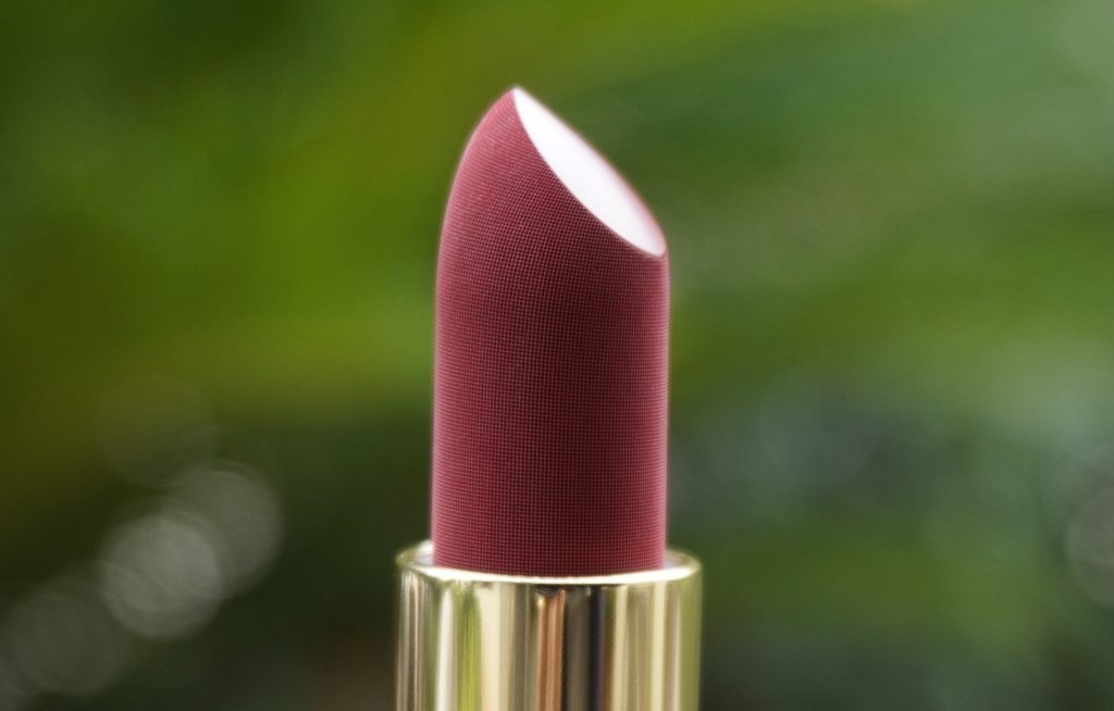 Lisa Eldridge Velvet Blush Bullet Close Up